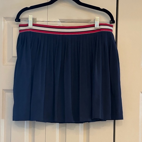 Lilly Pulitzer Set Makara Skirt with matching white tank - Picture 5 of 10